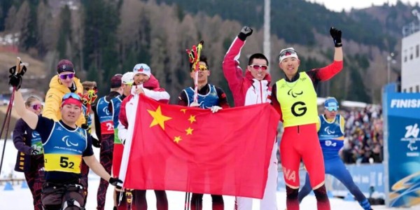 闪耀米兰：北京力量的冰雪传奇之余爽|AC米兰|冬残奥会|冬奥会|尚金财|越野滑雪_新浪体育_新浪新闻